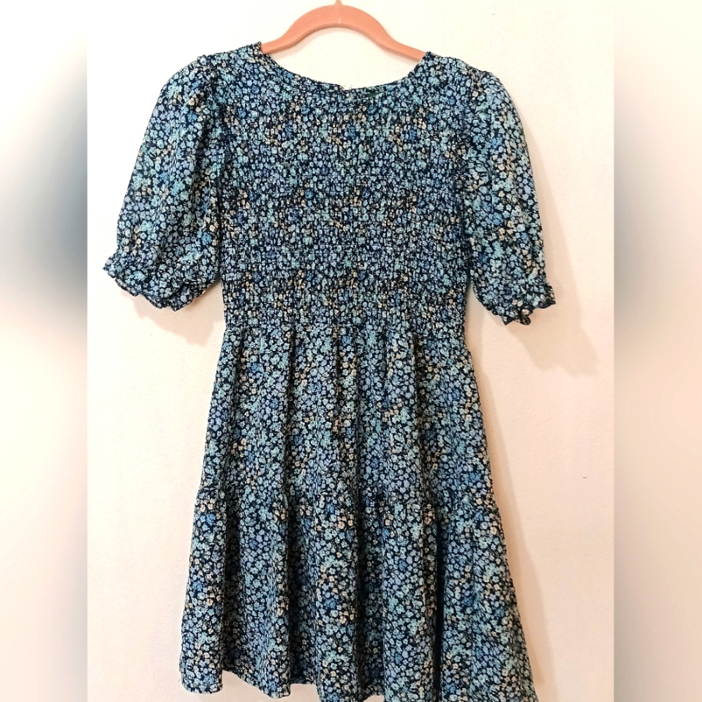 Women's smocked peasant dress floral size small